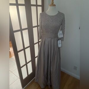 Jessica Howard long dress size 6